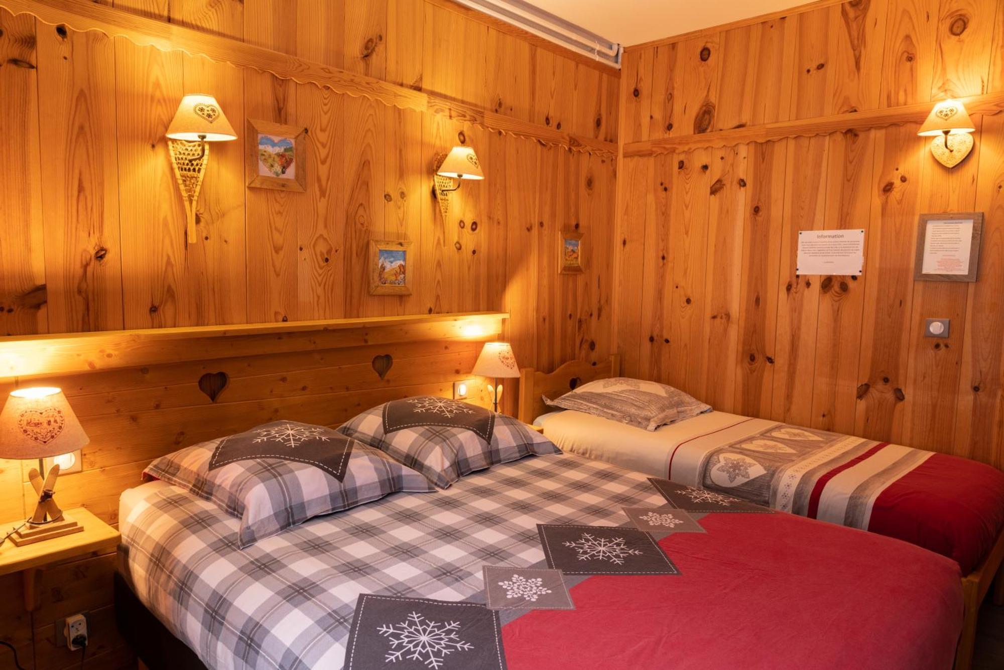 Hotel Quin Te Va Cauterets Exterior photo